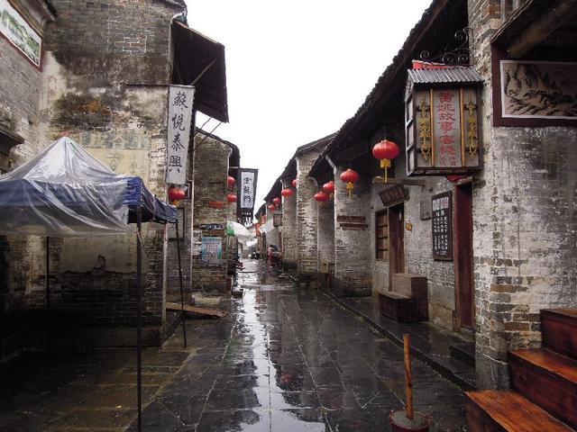 参加工作后，你会选择高薪高压的工作还是会选择低薪安逸的工作？游戏画面